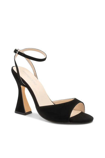 Benjamin Walk Quinn - Black
