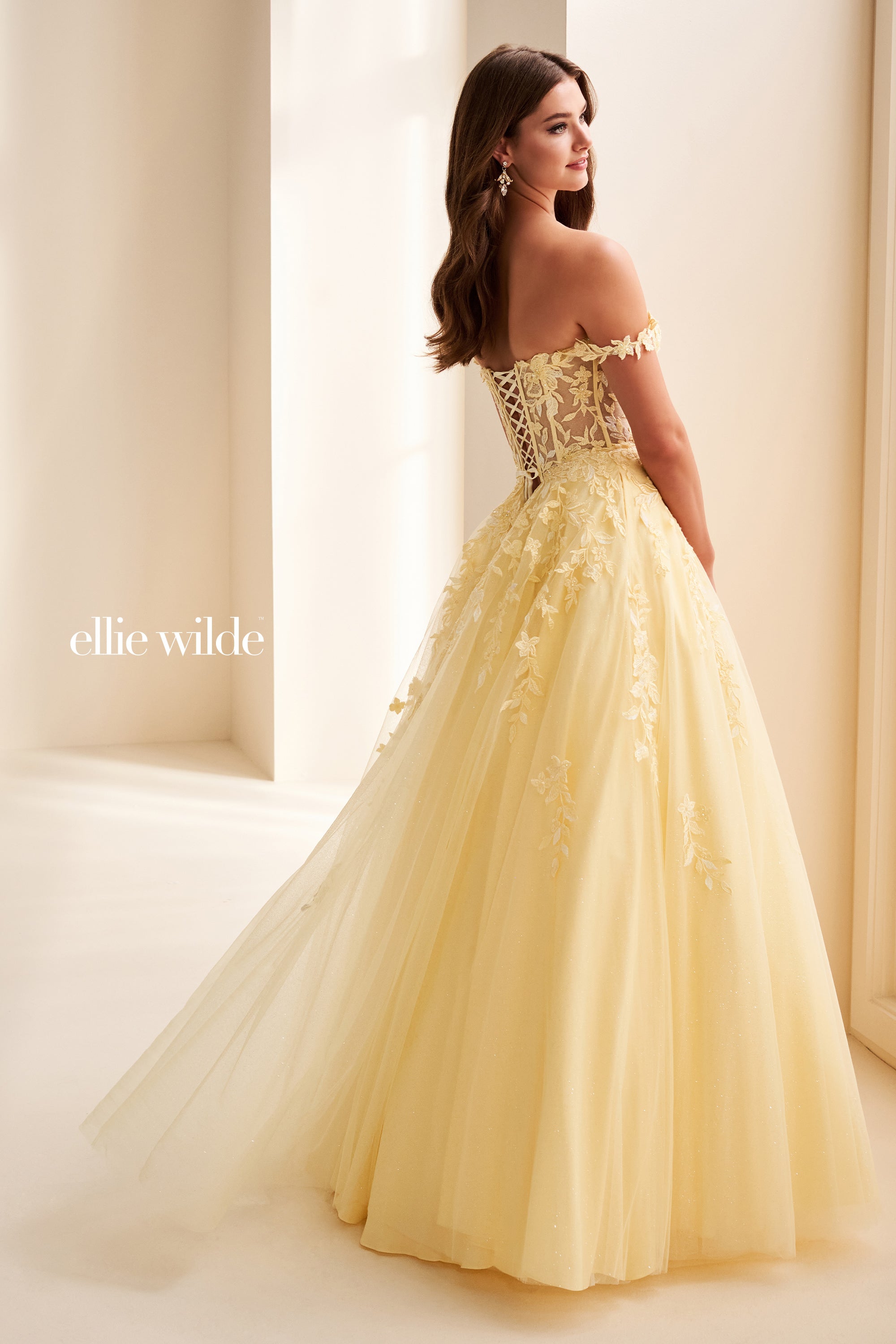 EW37028 Ellie Wilde